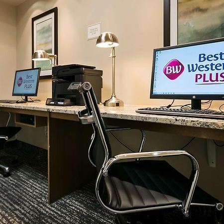 Best Western Plus Chestermere Hotel Eksteriør billede