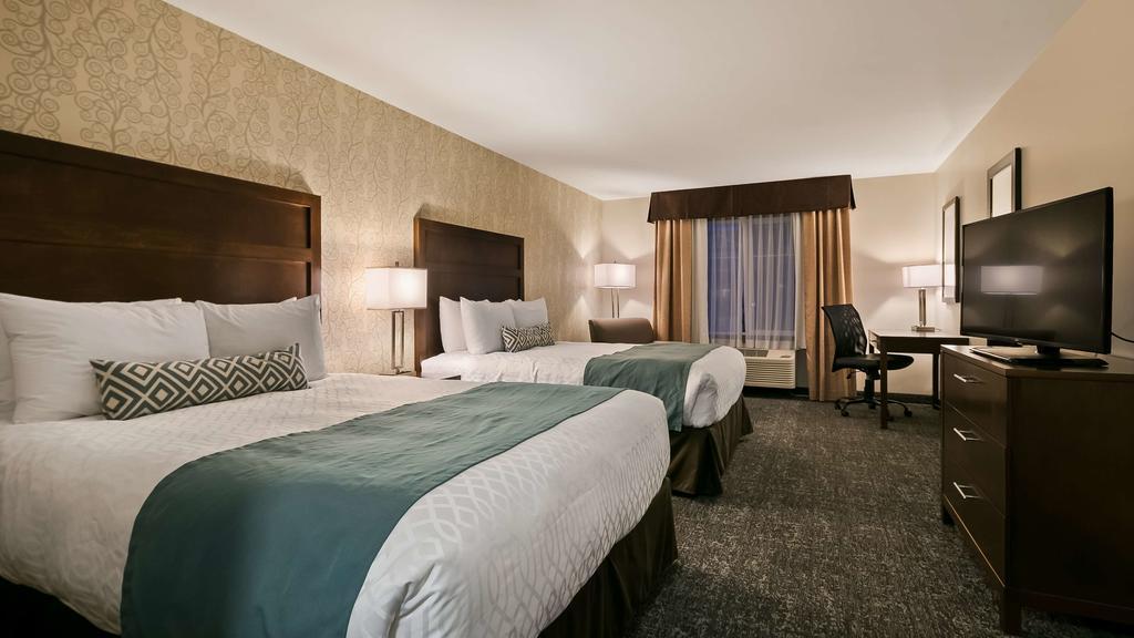 Best Western Plus Chestermere Hotel Eksteriør billede