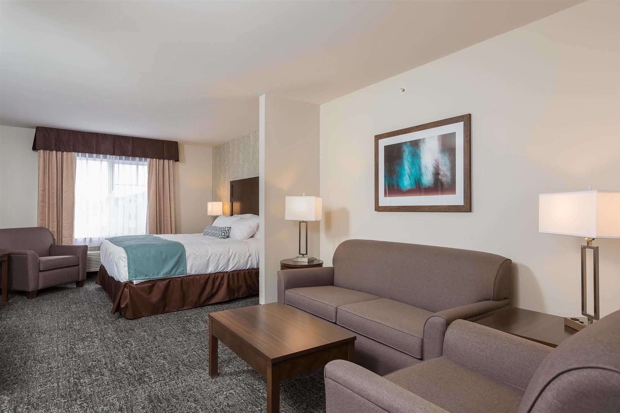 Best Western Plus Chestermere Hotel Eksteriør billede