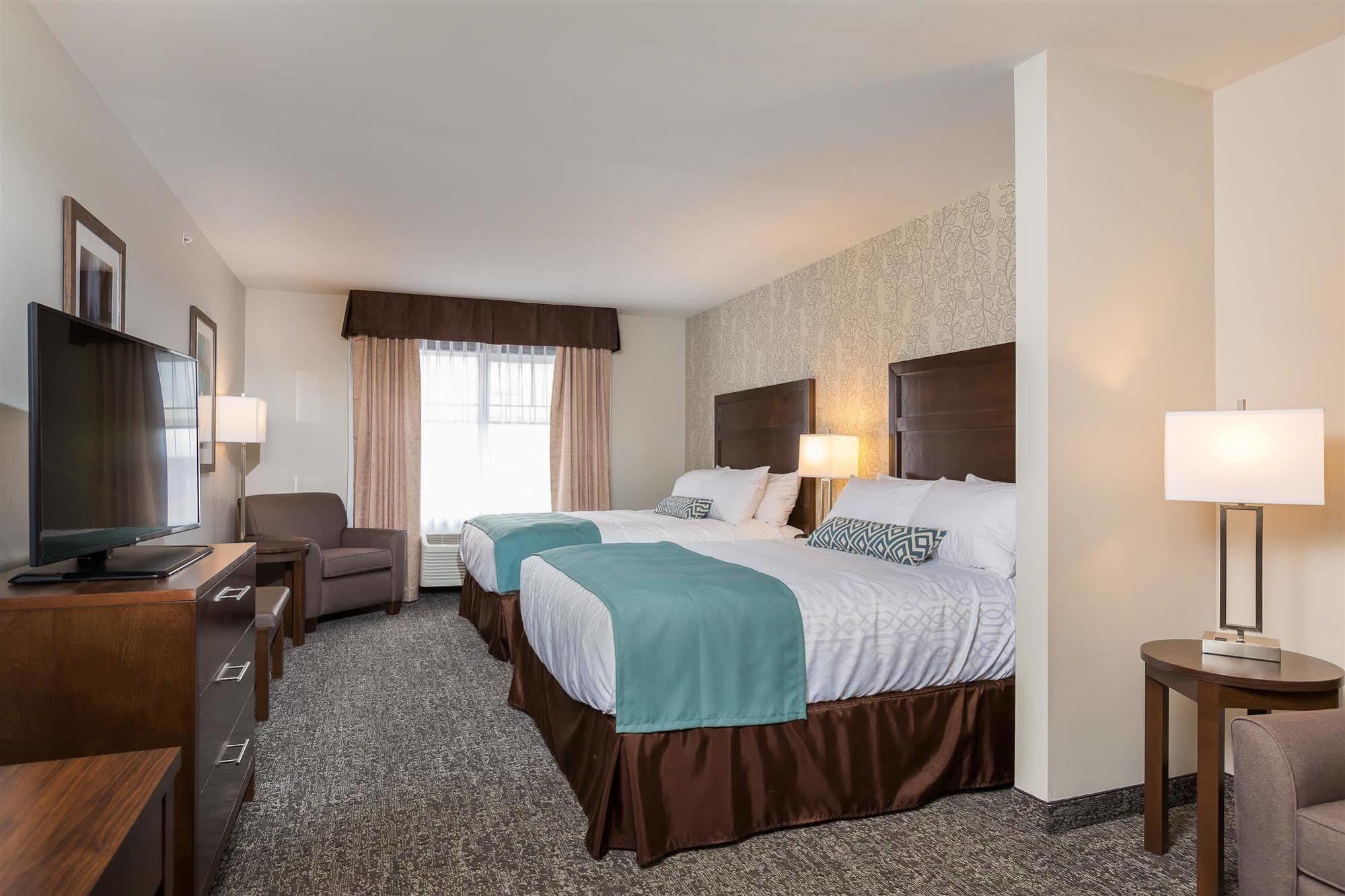 Best Western Plus Chestermere Hotel Eksteriør billede