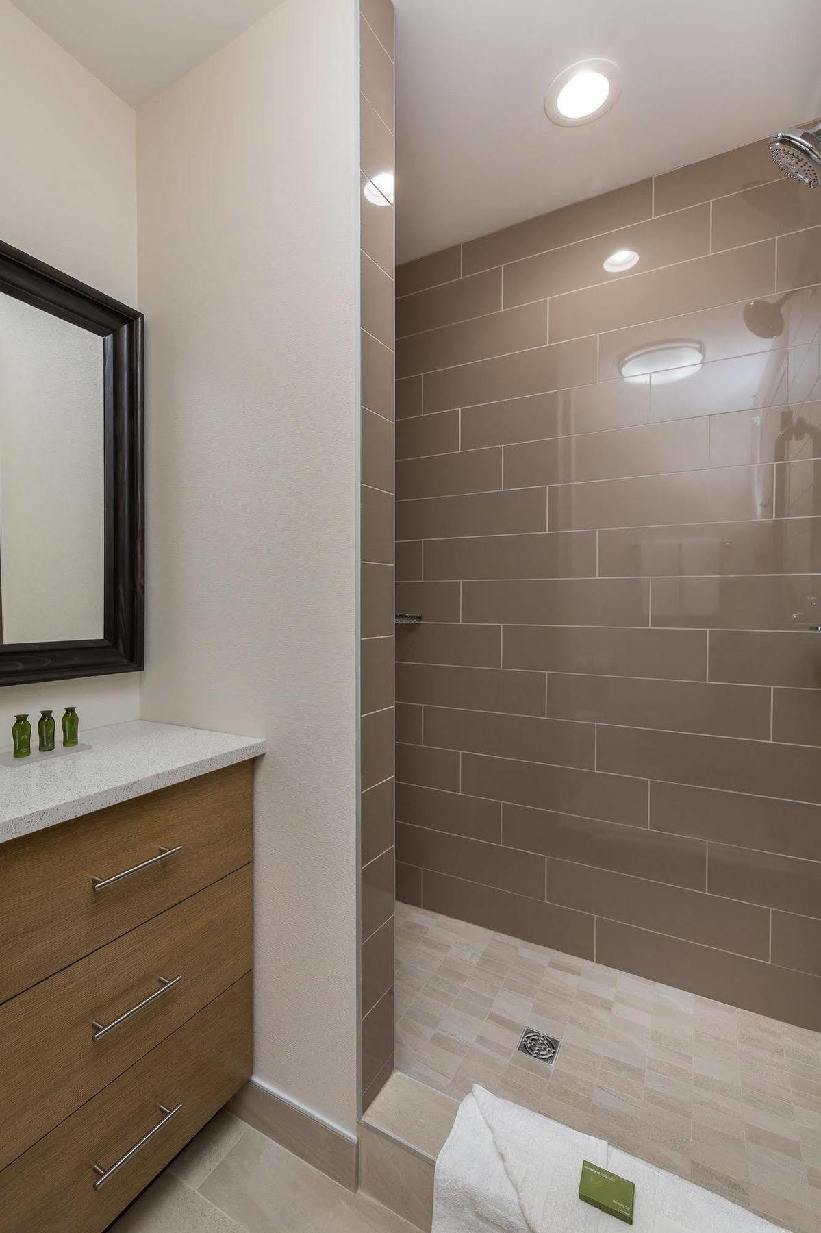 Best Western Plus Chestermere Hotel Eksteriør billede
