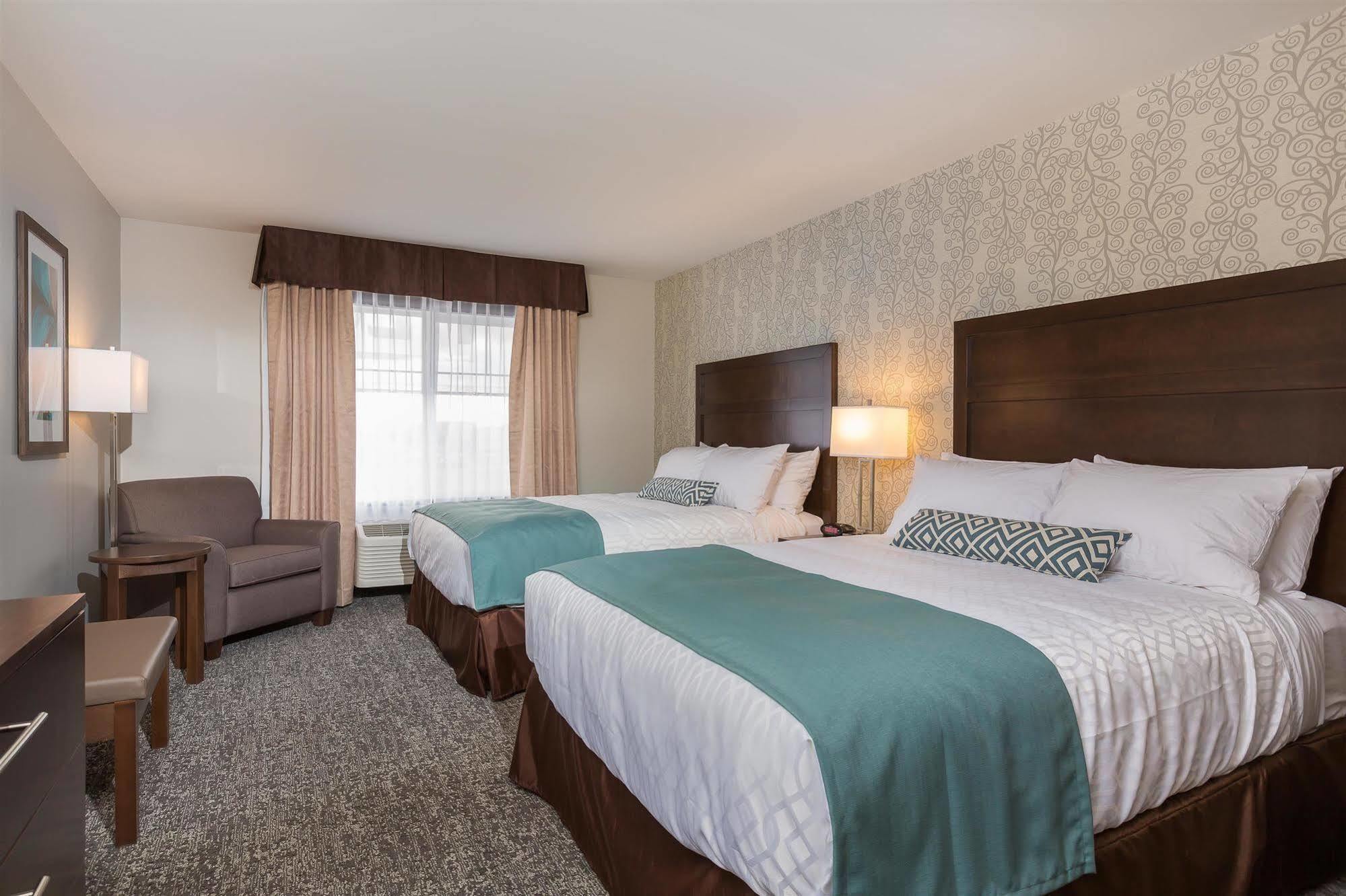 Best Western Plus Chestermere Hotel Eksteriør billede