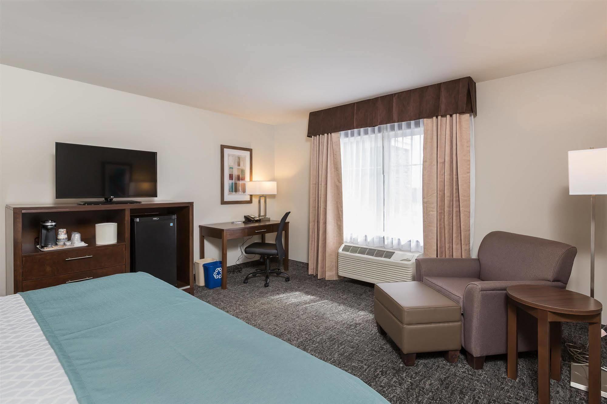 Best Western Plus Chestermere Hotel Eksteriør billede